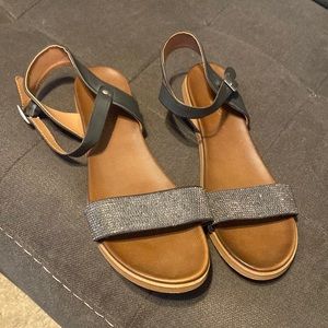 Rock and candy sandal